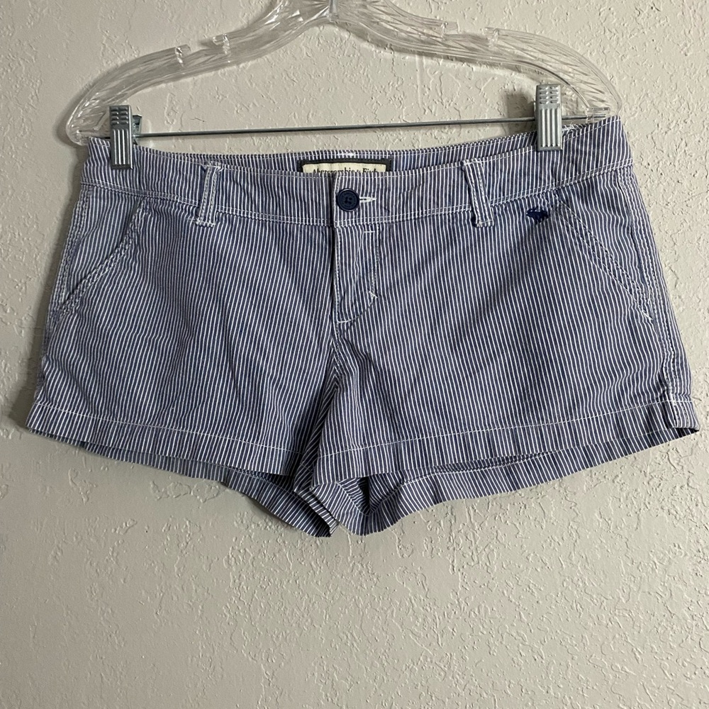 ABERCROMBIE & FITCH Blue Railroad Stripe Moose Boyfriend Shorts Size 4